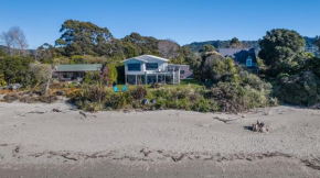 Beachfront Sanctuary - Parapara Holiday Home